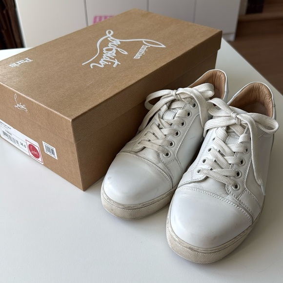 Christian Louboutin white Vieira Flat Calf US)Inc dust